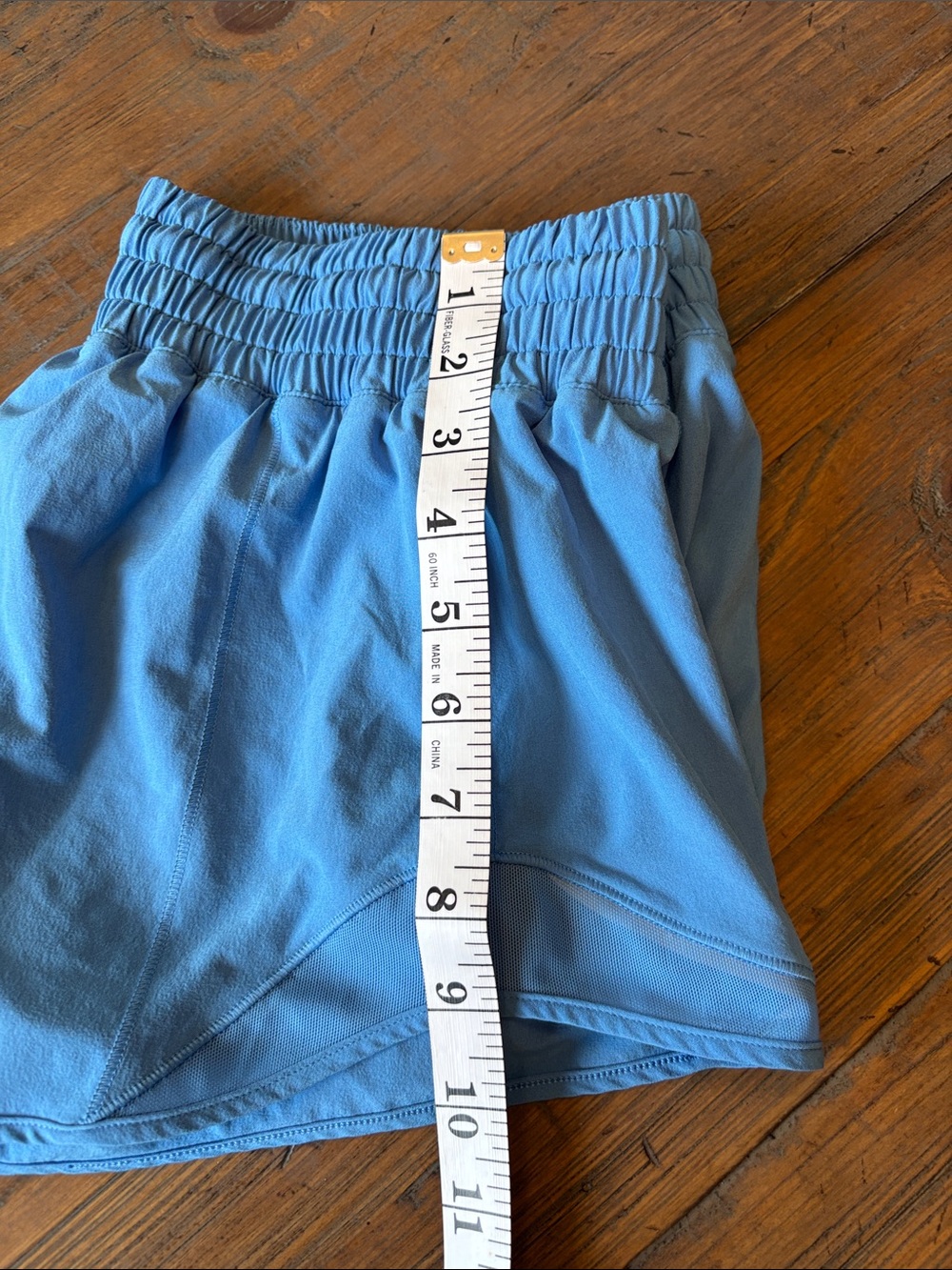 Lululemon size 4 high rise Cornflower Blue 2.5” inseam Hotty Hot shorts - Picture 14 of 16
